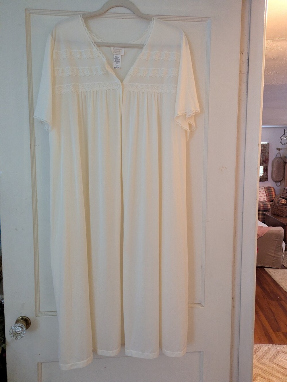 vintage carriage court women's 2x robe nightgown cream